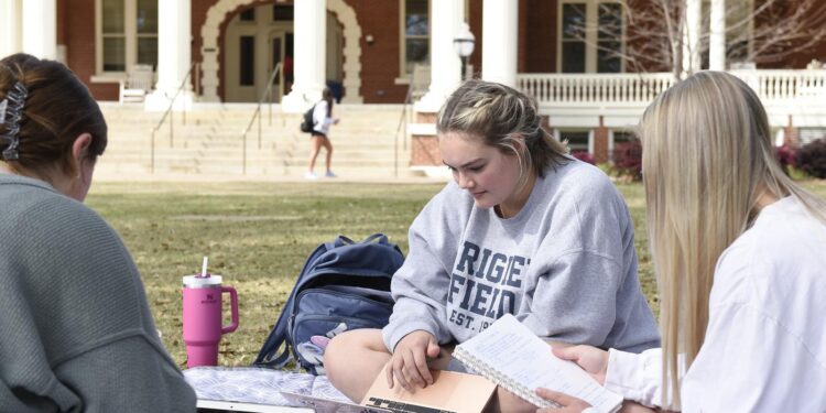 Georgia college student detained by ICE after mistaken traffic stop should self-deport, DHS says – ABC News