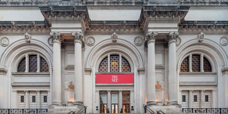 Met Museum Surrenders Artifacts Thought Looted From Iraq – The New York Times