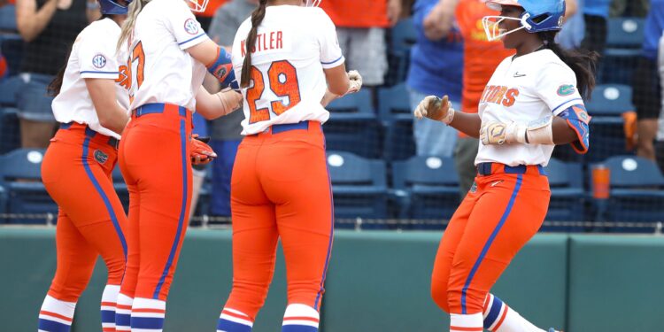 Florida softball vs. Georgia: WCWS bound! Gators defeat Bulldogs to clinch 13th trip to OKC – Gainesville Sun