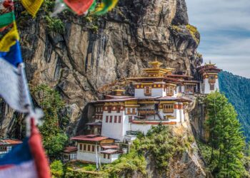 ‘Size does not matter’: Bhutan’s tiny sovereign wealth fund banks on green energy and Bitcoin – Fortune