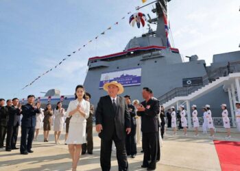North Korea appears to follow the South in suspending loudspeaker broadcasts – NBC News