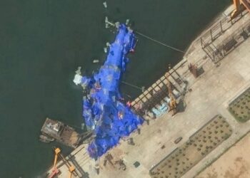 North Korea deploys mystery balloon-like objects to stricken warship, satellite photos show – CNN