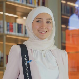 Defying gravity and expectations, former Syrian refugee Maya Ghazal gets her wings – UNHCR – The UN Refugee Agency