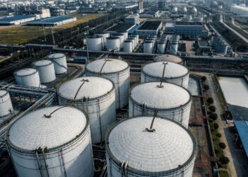Macquarie Is Said to Weigh Sale of Singapore Petrochemical Asset – Bloomberg