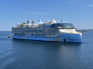 Ship Brings Back 2,000 Israelis From Cyprus To The Port Of Ashdod – i24NEWS