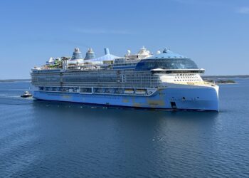 Ship Brings Back 2,000 Israelis From Cyprus To The Port Of Ashdod – i24NEWS