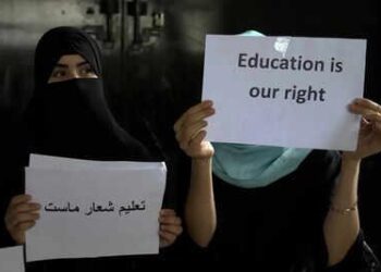 Afghans Launch Boycott Of Iranian Goods Over Mass Deportations & Mistreatment – افغانستان اینترنشنال