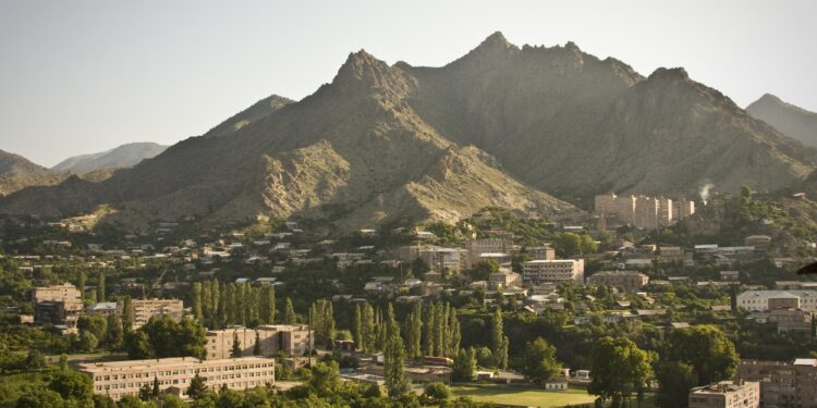 Meghri: The Armenia Project interns explore south Armenia with CivilNet – civilnet.am