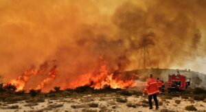 Two Dead as Massive Wildfire Rages in Cyprus – GreekReporter.com