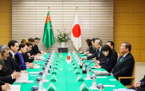 Japan-Turkmenistan Summit Meeting and Working Lunch (Summary) (Diplomatic Relations) – Prime Minister’s Office of Japan