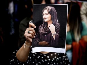 Iranian activist urges global rallies to mark Mahsa Amini death anniversary | Iran International – ایران اینترنشنال