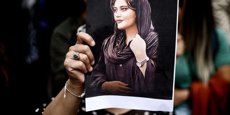 Iranian activist urges global rallies to mark Mahsa Amini death anniversary | Iran International – ایران اینترنشنال