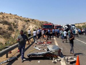 Old Turkey crash image falsely linked to South Asia conflict – AFP Fact Check