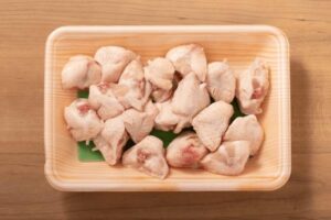Rising Poverty in Iran: Families Turn to Chicken Tails and Bread as Meat and Dairy Become Luxuries – irannewsupdate.com