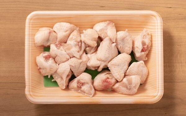 Rising Poverty in Iran: Families Turn to Chicken Tails and Bread as Meat and Dairy Become Luxuries – irannewsupdate.com