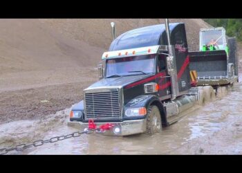 Thousands of Trucks Stalled as Kazakhstan Tightens Inspections at Russia Border – EU Today