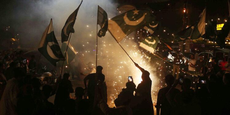 Pakistan, Afghanistan Agree To Immediate Cease-Fire During Talks In Doha – Radio Free Europe/Radio Liberty