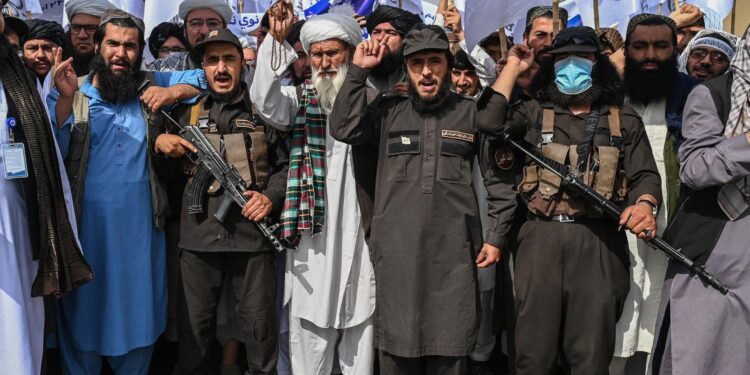 Afghan Taliban says Pakistani troops killed in ‘retaliatory’ border attacks – BBC