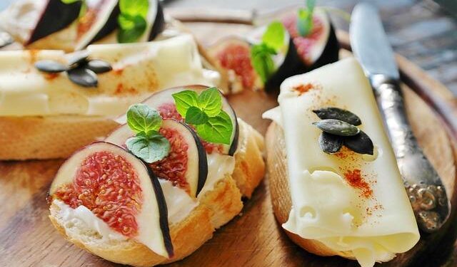 Cheese, water and crossings aim to build trust for split Cyprus’ rival leaders – The Derrick