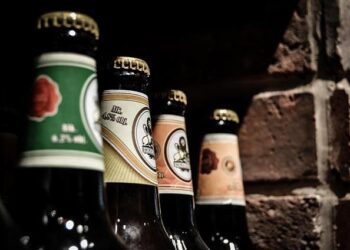 Long queues and high prices as Saudi Arabia quietly expands its only alcohol store – The Independent