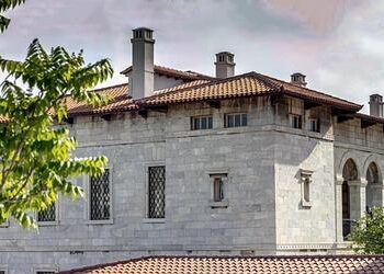 How “Us vs. Them” Takes Hold: Tribalism in Byzantium, Sri Lanka, and Modern America – Skeptic