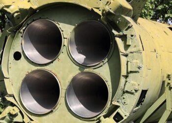 Pyongyang fires ballistic missiles as South Korean President Lee Jae Myung makes state visit to China – CNN