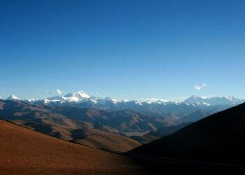 Everest guides accused of poisoning foreign climbers to force fake rescues in $20m scam – The Independent