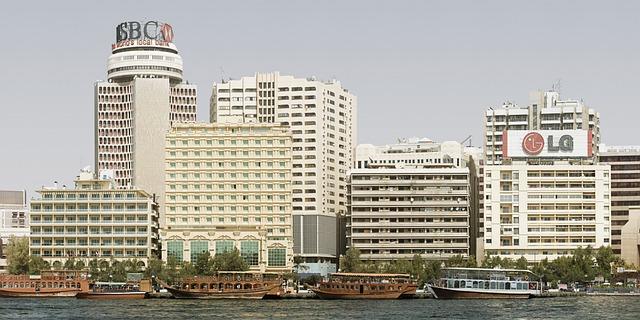 HSBC Shortlists Bidders for Singapore Life Unit Sale