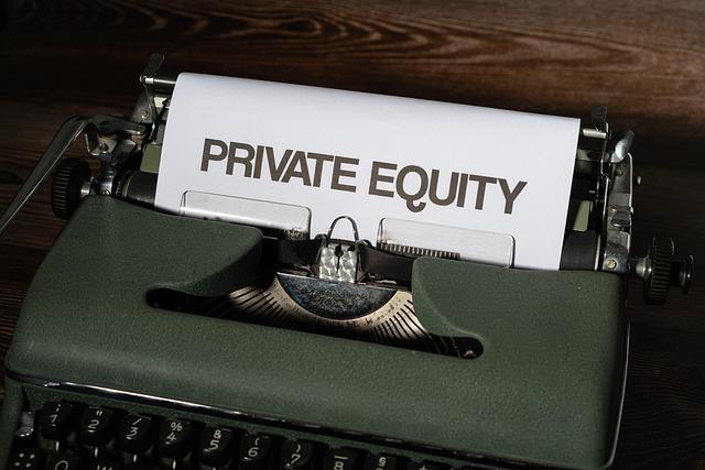 BlackRock Set to Invest in Shapoorji Pallonji’s Dollar Debt, Signaling Major Move in India