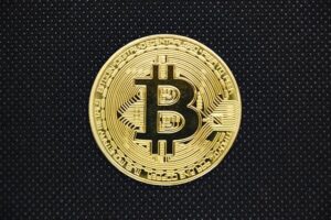 Bitcoin rises after Bank of Japan hikes interest rates to a 31-year high – CoinDesk