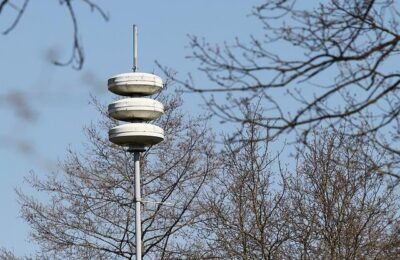 Air Raid Sirens Echo Across Bahrain Amid Rising Iran-US Tensions